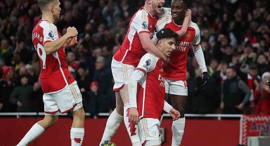 Premier Lig'de Arsenal, yeniden liderliğe yükseldi