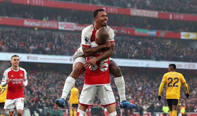 Premier Lig'de zirve yarışı kızıştı