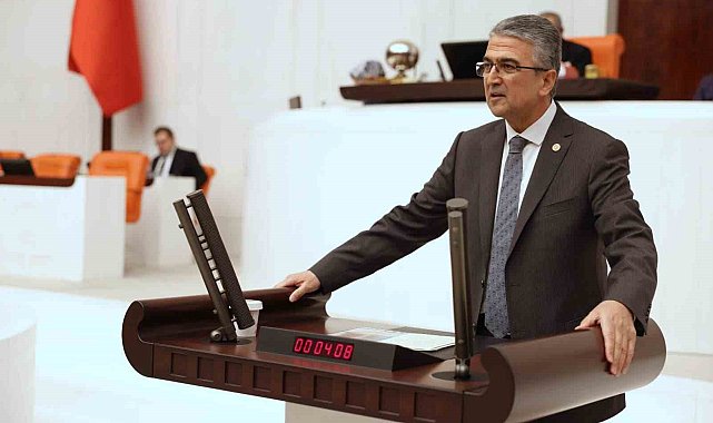 Prof. Dr. Kamil Aydın: "Aziz milletimizden başka dostumuz yok"