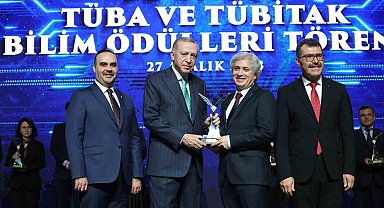 Prof. Dr. Ömer Özkan'a TÜBİTAK Hizmet Ödülü