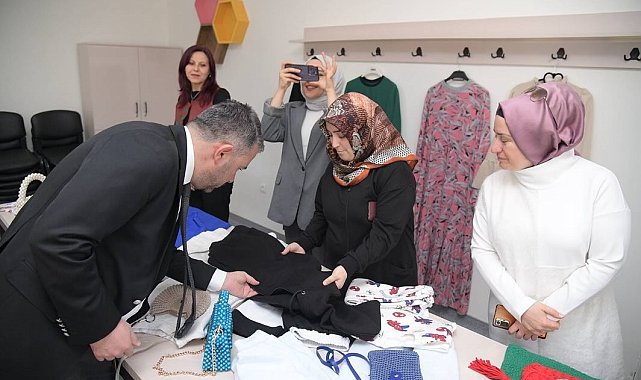 Pursaklar Belediye Başkanı Çetin, Altınova Hanım Evini ziyaret etti