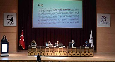 "Bebek Kütüphanesi: Gelişen Bebeklerimizle Sonsuz Keşiflere Yolculuk" Paneli