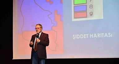 "Deprem Dirençli Kent Esenyurt" programına katılan Prof. Dr. Naci Görür, uyarılarda bulundu