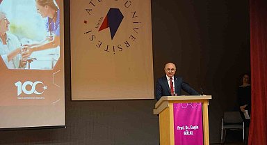 "Hemşirelik mesleğinde hizmet ve eğitim kalitesi bir arada düşünülmeli"