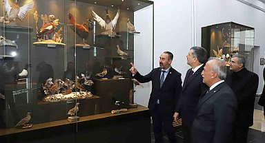 Rektör Çomaklı, Vali Çiftçi'ye Atatürk Üniversitesi'nin Birimlerini Tanıttı