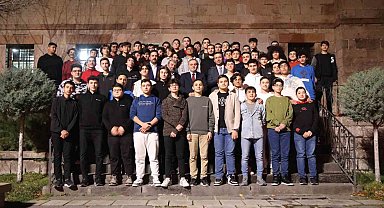 Rektör Prof. Dr. Altun, Talas Gençlik Merkezi'nde Öğrenciler ile Buluştu