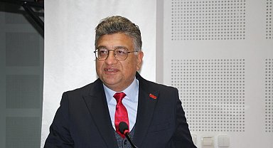 Rektör Süleyman Kızıltoprak: "Türkçe yaşayan diller arasında en önemli dildir"