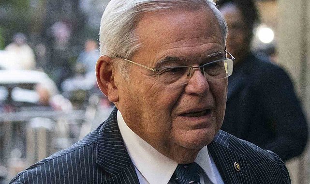 Rüşvetle suçlanan ABD'li Senatör Menendez'in evindeki külçe altınların iş adamına ait olduğu ortaya çıktı