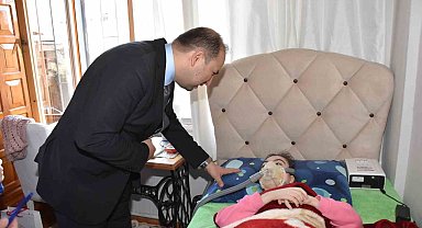 Sağlık Müdürü Şenkul, hastaları yalnız bırakmıyor