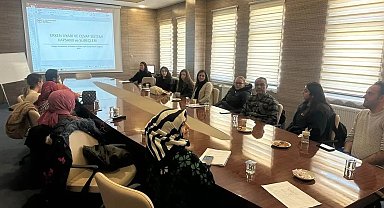 Sağlık personellerine bulaşıcı hastalıklarla mücadele eğitimi verildi