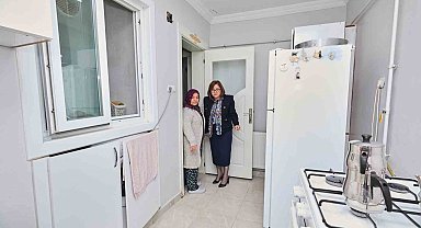 Şahin yağmurda evleri zarar gören vatandaşları ziyaret etti