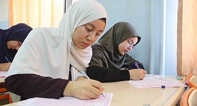 Şahinbeyli öğrenciler Umre için ter döktü