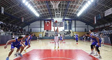Sakarya Büyükşehir Basket Etimetsgut'u ağırlıyor