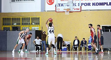 Sakarya Büyükşehir basketbol ilk yarının son maçına İstanbul'da çıkıyor