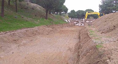 Salihli'de 2 kilometrelik dere temizlendi