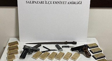 Samsun'da ruhsatsız silah ve fişek ele geçirildi: 2 gözaltı