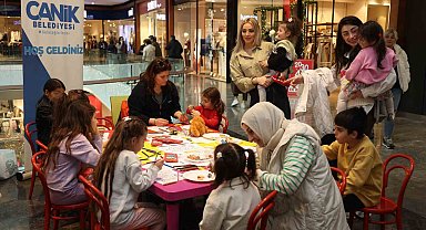 Sandıkçı: "Glütensiz gıda kolilerimizi vatandaşlarımıza ulaştırıyoruz"