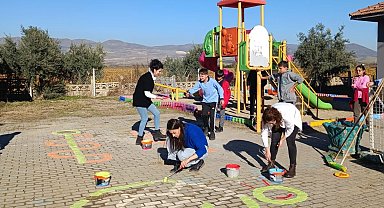 Sarıgöl'de geleneksel çocuk oyunları okul bahçesinde yaşatılıyor
