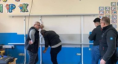 Sarıgöl'de okullar akıllı tahtalarına kavuşuyor