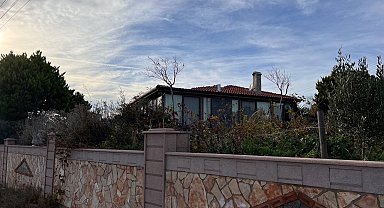 Seçil Erzan Bozcaada'da babasından kalma evini ipotek ettirdi