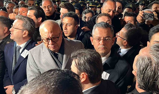 Şehit cenazesinde Özgür Özel'e tepki