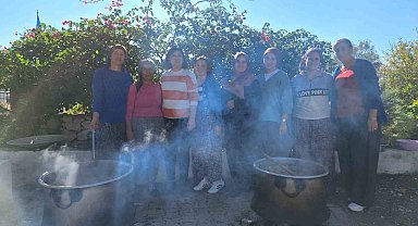 Seydikemer'deki okulda aşure etkinliği