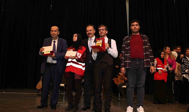 Siirt'te 7. geleneksel engelleri aşta gel ses yarışması düzenlendi