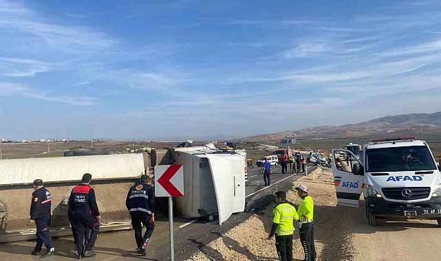 Siirt'te araçları ile arka arkaya giden kardeşleri ölüm ayırdı