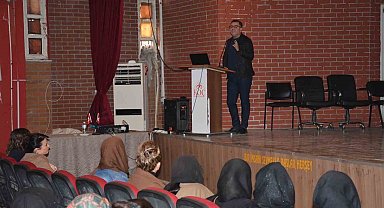 Silopi'de usta öğreticilere HEMBA semineri verildi