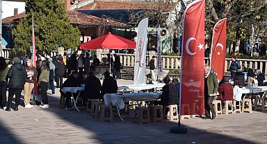 Sındırgı'da şehitler için lokma hayrı düzenlendi