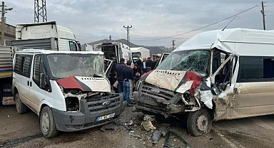 Şırnak'ta trafik kazası: 18 yaralı