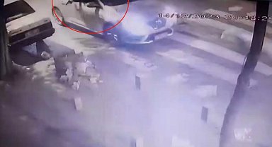 Şişli'de esnafın kabusu silahlı çete çökertildi: Evden çelik yelek ve tabancalar çıktı