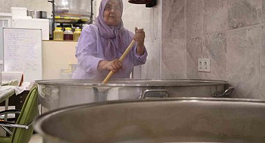 Sivaslı Kadınlar Kadınlar, karınca misali çalışıp yöresel ürünler üretiyor