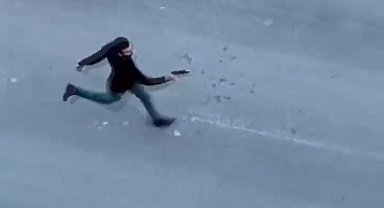 Sokak ortasında çatışma kamerada