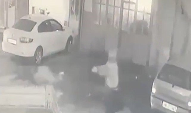 Sokak ortasında cinayet kamerada