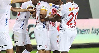 Stephane Bahoken ilk golünü attı