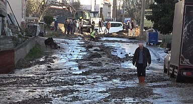 Su borusu patladı, yollar dere gibi aktı