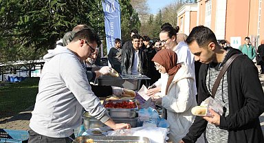 SUBÜ Teknoloji Fakültesi'nden köfte ekmek ikramı