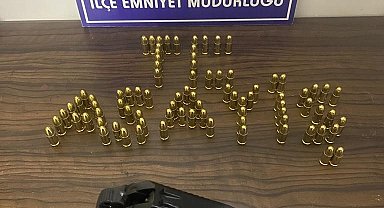 Şüpheli şahısların üzerinde 2 adet ruhsatsız silah ele geçirildi