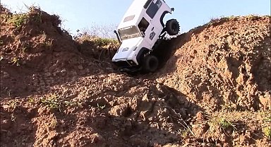 Takla atan off-road araçları yürekleri ağza getirdi