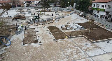Tarihi Çorum Meydanı'nda çalışmalar tüm hızıyla devam ediyor