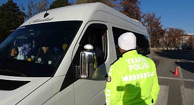 Tatvan'da zorunlu kış lastiği denetimi yapıldı