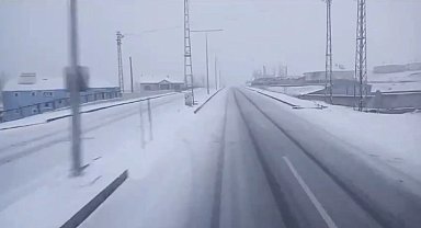 Tendürek Geçidi kar ve tipi nedeniyle ulaşıma kapatıldı