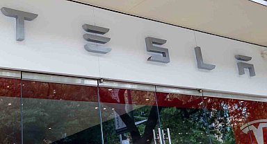 Tesla fabrikasında robotun mühendise saldırdığı ortaya çıktı