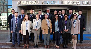 Ticaret Bakanlığı Müşavirleri GAİB'te ihracatçılarla buluştu