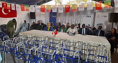 TİKA'dan Senegal'deki yaşlı ve engellilere yürüteç desteği