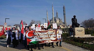 Tıp Fakültesi öğrencileri terör saldırılarını ve İsrail'i protesto etti
