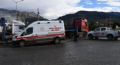 Tırla çarpışan motosikletin sürücüsü hayatını kaybetti