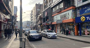 Trafik ekipleri parklara geçit vermedi