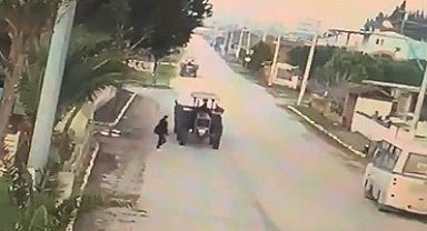 Traktör lise öğrencisinin üzerinden geçti